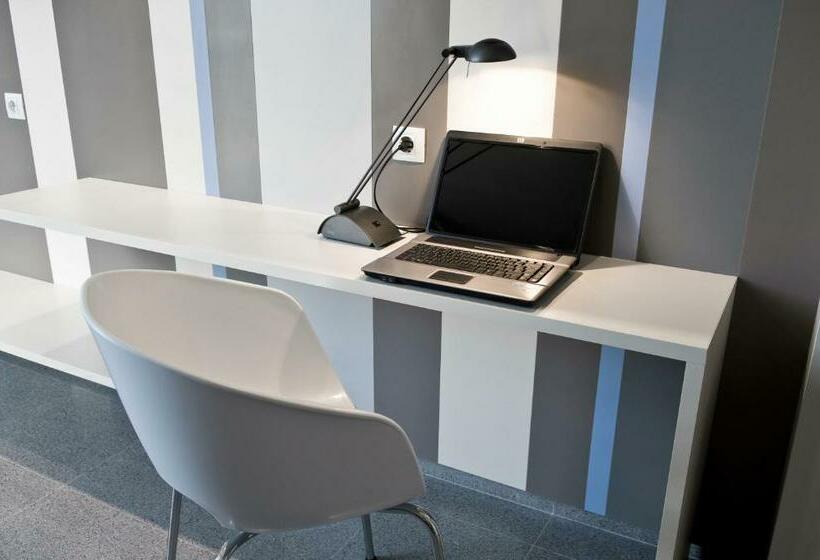 غرفة قياسية, Hostal La Creu