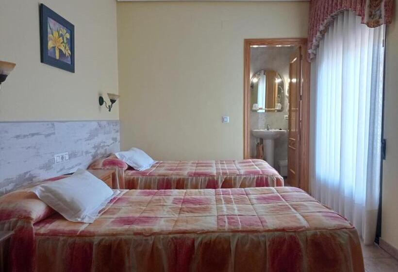 חדר סטנדרט עם נוף, Hostal Almenara