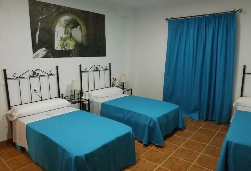 Standard Kolmen Hengen Huone, Casa Rural Entresierras