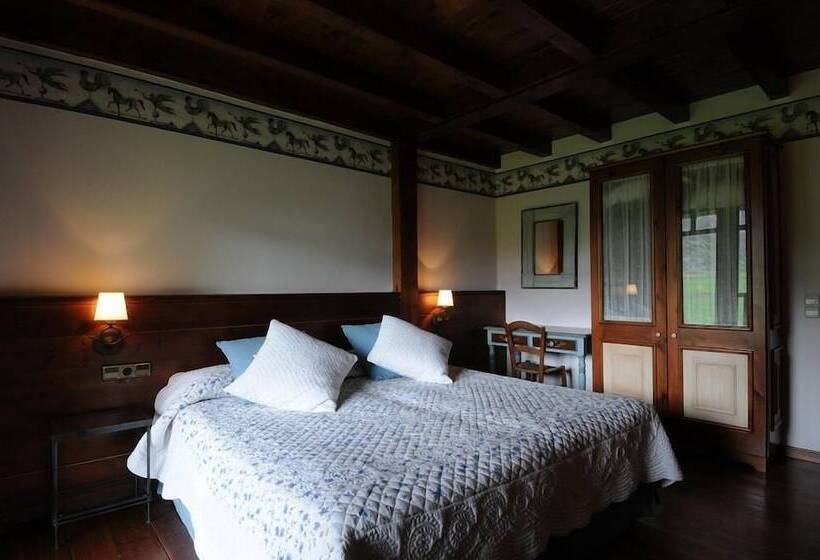 חדר סטנדרט, Garos Ostau