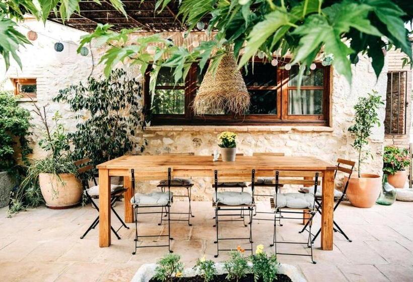 اتاق استاندارد با چشمانداز باغ, Mas Camins