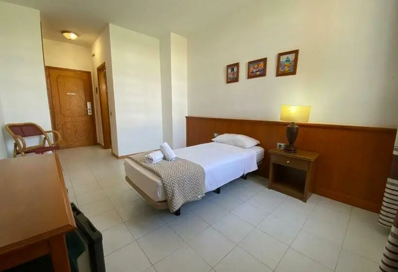 Standard Yhden Hengen Huone, Pension Cassandra