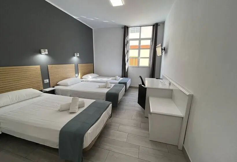 Standard Kolmen Hengen Huone, Pension Cassandra