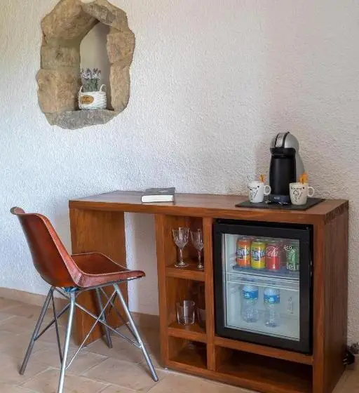 プールビュースタンダードルーム, Somnis De L´empordà