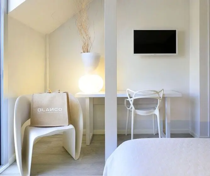 Superior Room with Terrace, Blanco Hotel Formentera