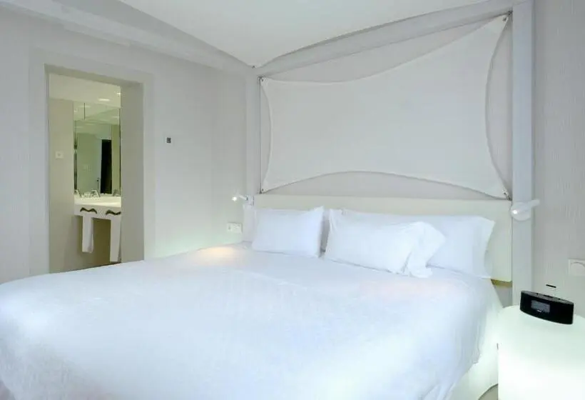 Sviitti Poreallas, Blanco Hotel Formentera
