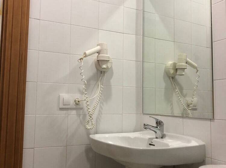 家庭间, Bodega El Moral