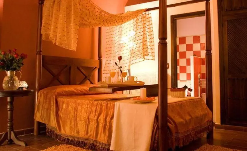 Juniorsviitti, La Casa Del Canónigo