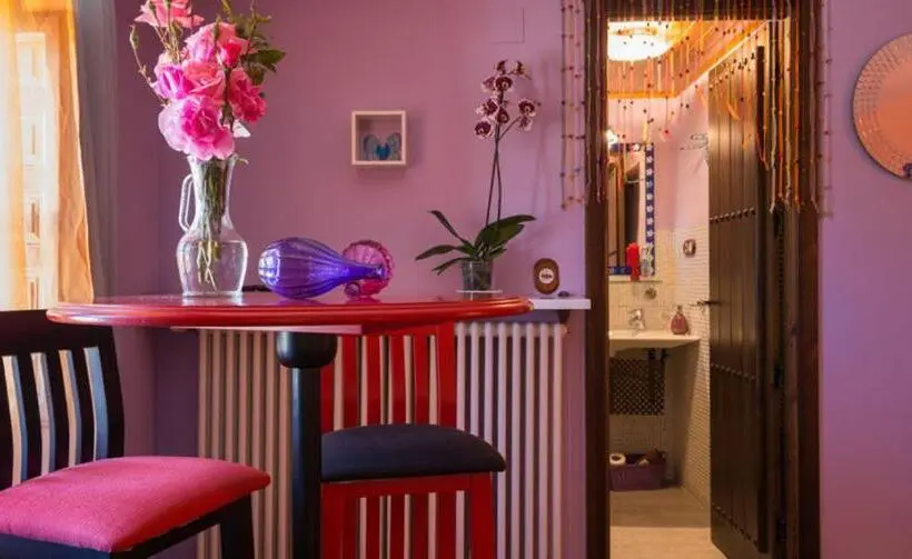 Juniorsviitti, La Casa Del Canónigo