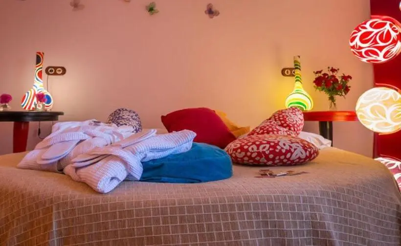 Juniorsviitti, La Casa Del Canónigo