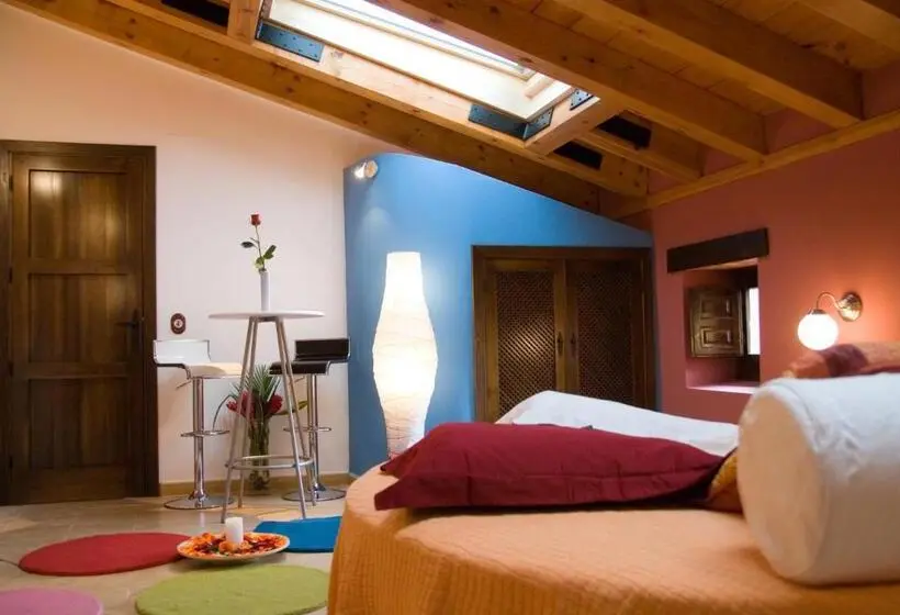 Juniorsviitti, La Casa Del Canónigo