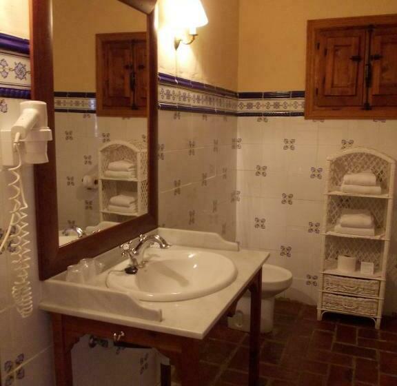 חדר סטנדרט, Los Rastrojos