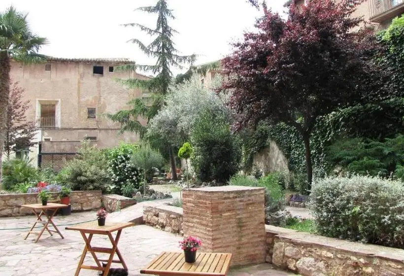 Perhehuone, Posada Del Almudí