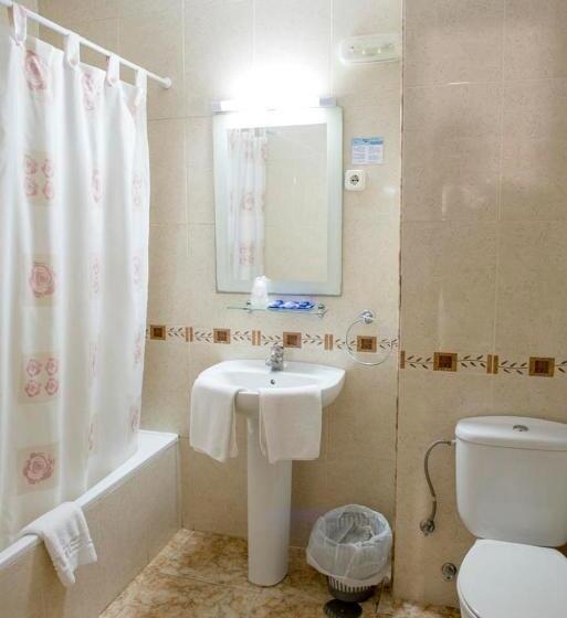 חדר אקונומי לשלושה, Sierra Mar