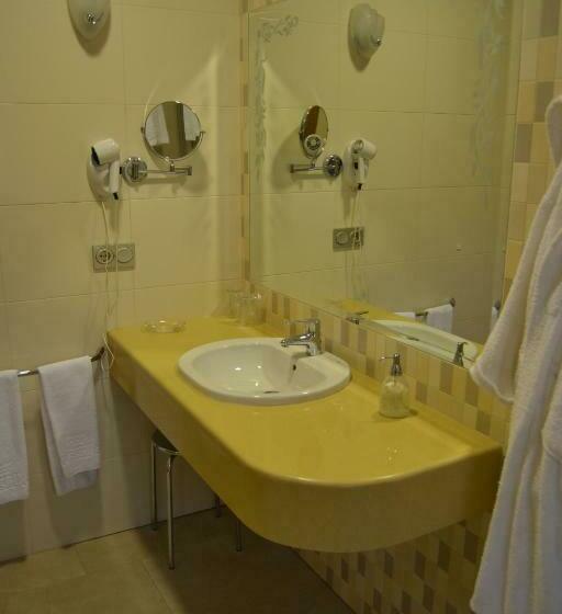 סוויטה, Versalles