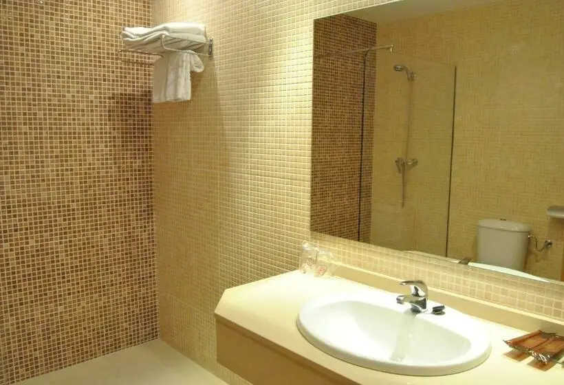 Standard-huone Puutarhanäkymä, Motel Cancun Oviedo
