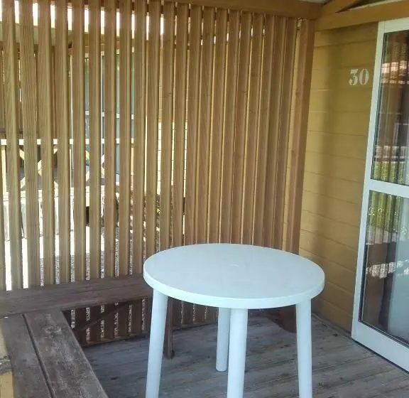 Bungalow Estàndard 2 Dormitoris, Camping Deva