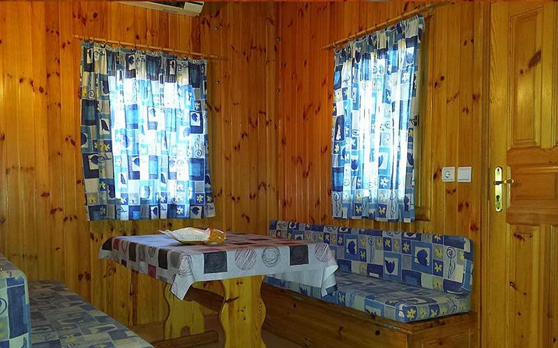 בקתה דלוקס, Camping L'alqueria