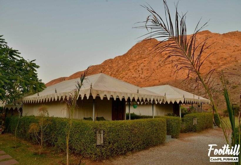 چادر با خدمات رفاهی لوکس, Foothill Pushkar Resort