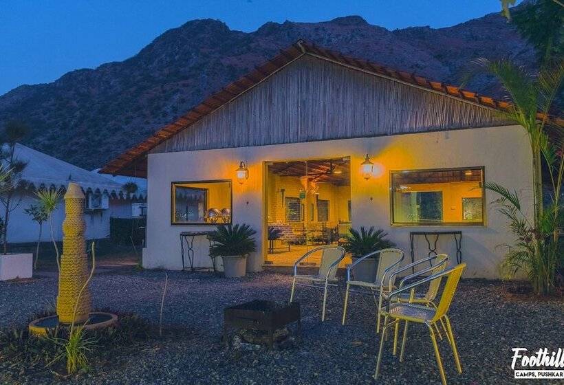 چادر با خدمات رفاهی فوق ممتاز, Foothill Pushkar Resort