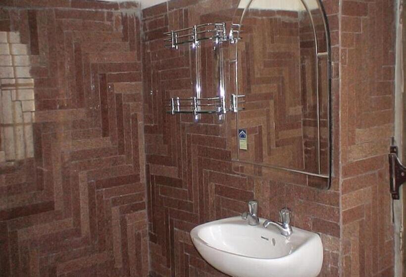 豪华房间, Centre Point Resorts And Club