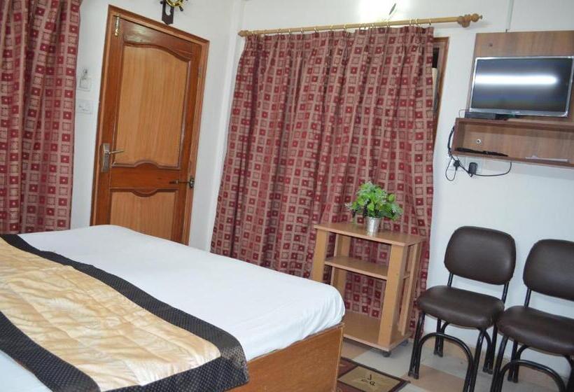 豪华房间, Centre Point Resorts And Club