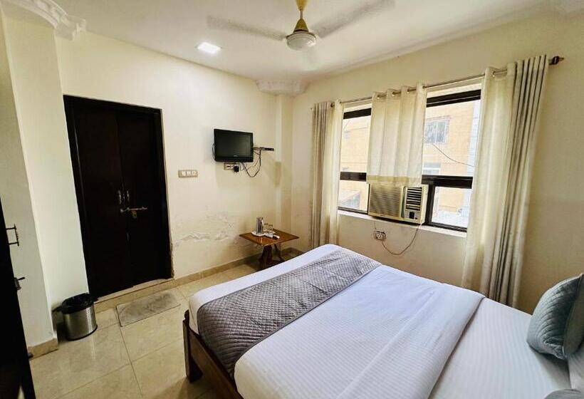 Deluxe-huone, Empire Palace