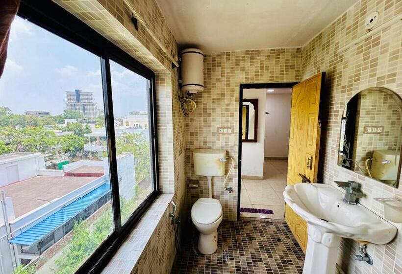 Deluxe-huone, Empire Palace