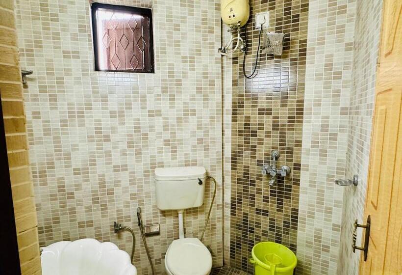 Deluxe-huone, Empire Palace