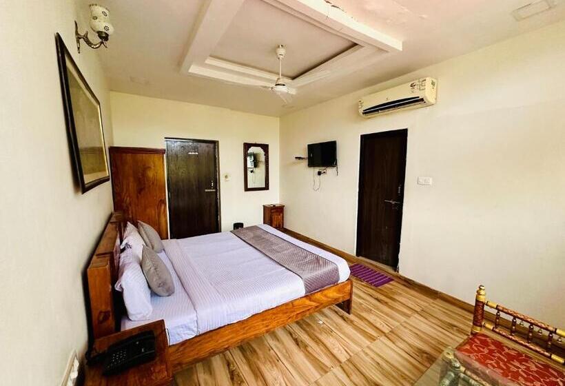 Sviitti, Empire Palace