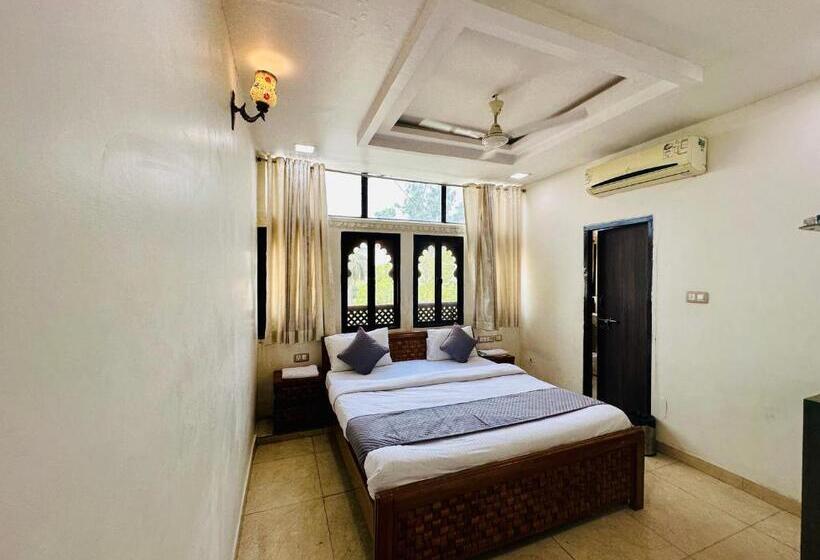 Sviitti, Empire Palace