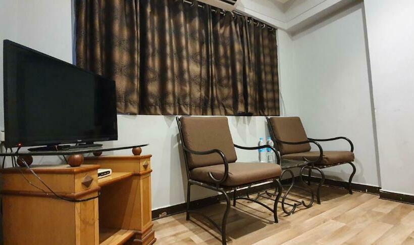 Quarto Estandar, Jmc Group