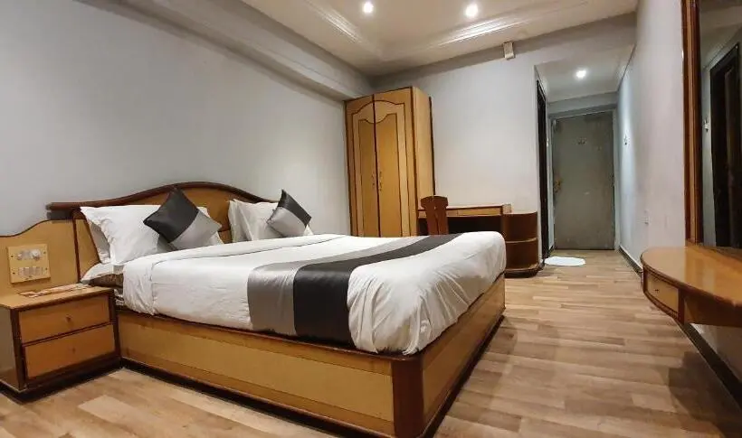 Chambre Supérieure, Jmc Group