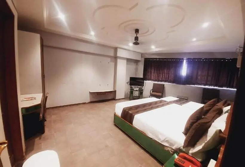 Chambre Familiale Deluxe, Jmc Group