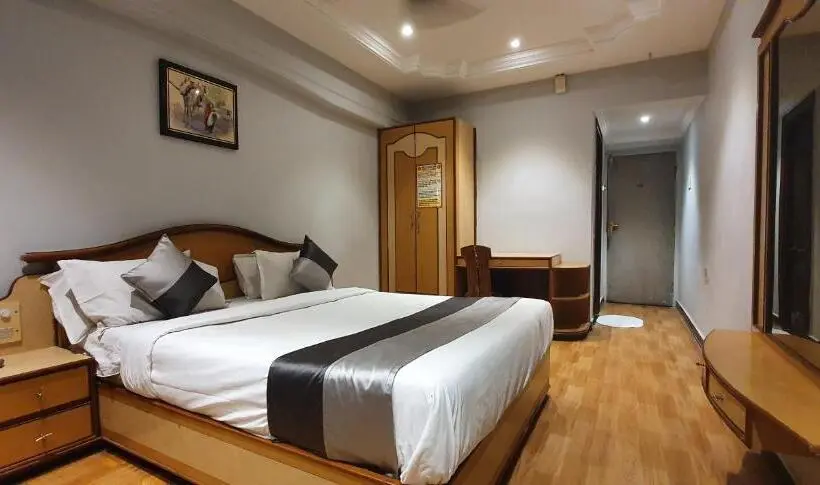 Chambre Supérieure, Jmc Group