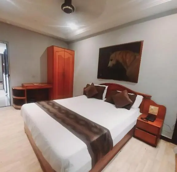 Chambre Familiale Deluxe, Jmc Group