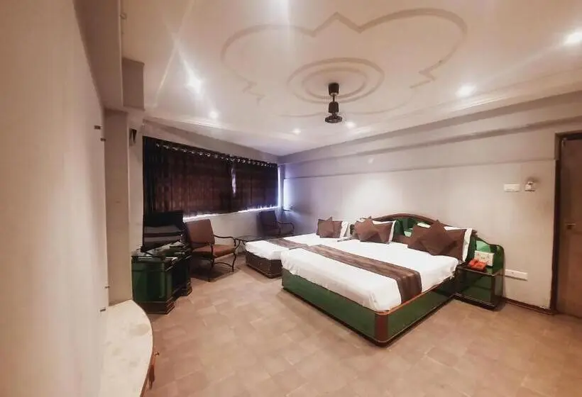 Chambre Familiale Deluxe, Jmc Group