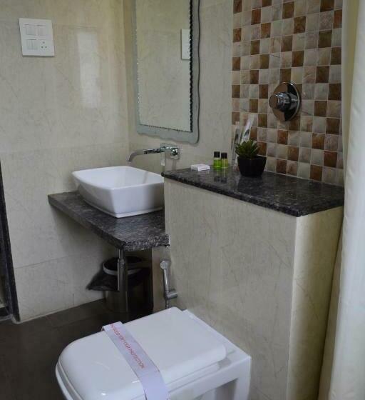 수피리어 룸, Krishna Inn