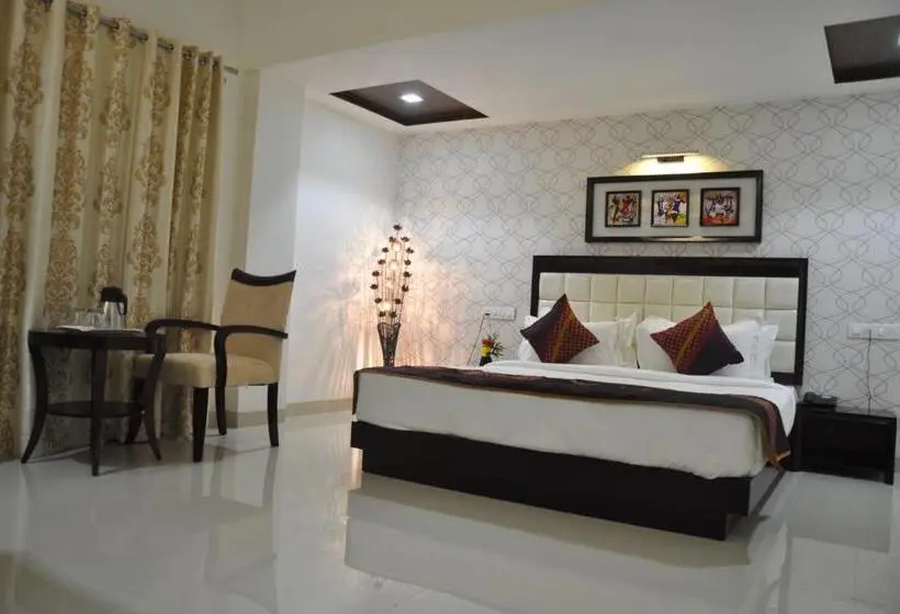Perhesviitti, Krishna Inn