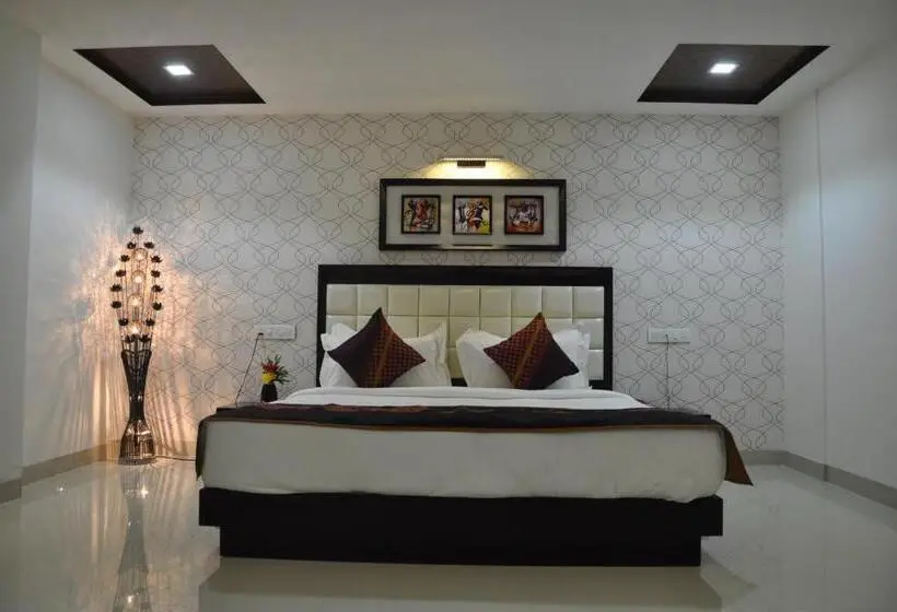 Perhesviitti, Krishna Inn