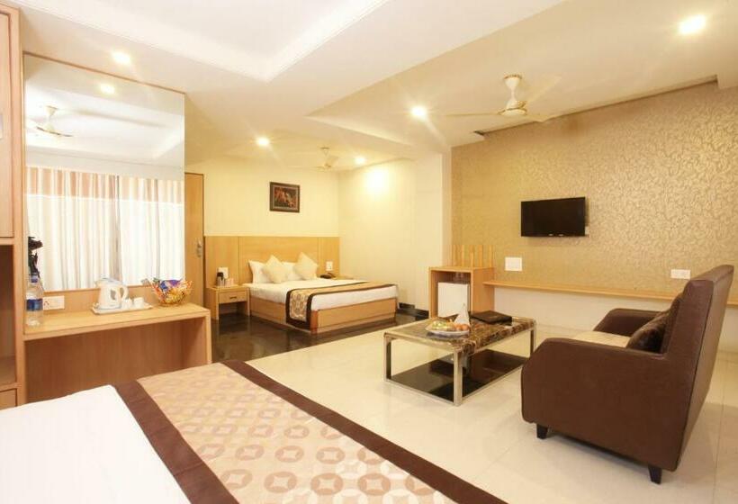 スイート（家族用）, Wingston A Treehouse Hotel Goverdhan