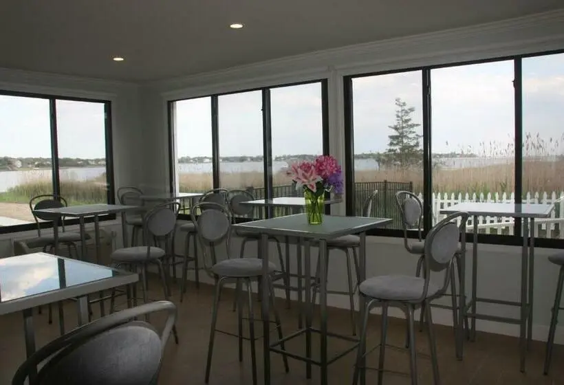 バルコニー付きスタンダードルーム, Bayview Resort