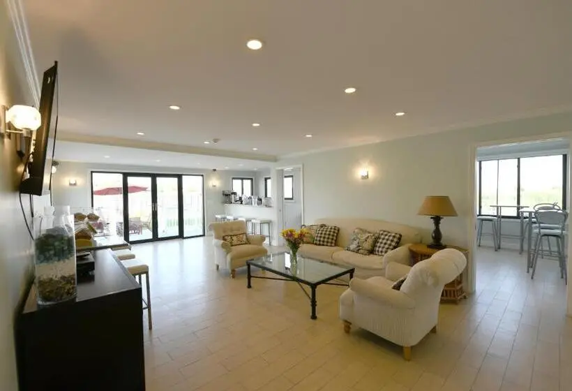 デラックスルーム, Bayview Resort