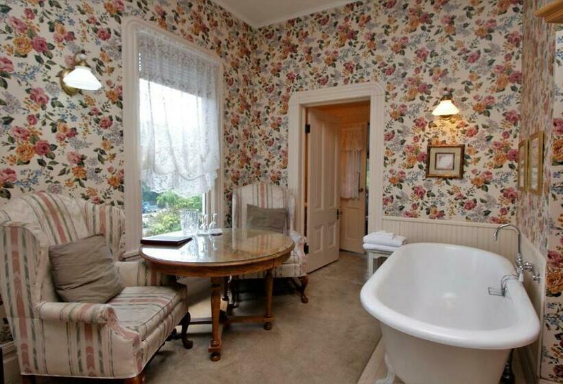 디럭스 스위트 킹 침대, Bradford Place Inn & Gardens
