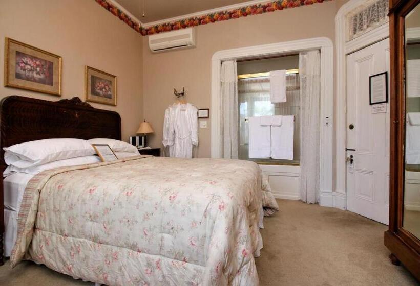 스탠다드 자쿠지 룸, Bradford Place Inn & Gardens