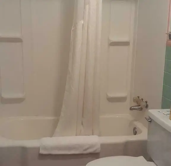Deluxe-huone, Cortland Motel