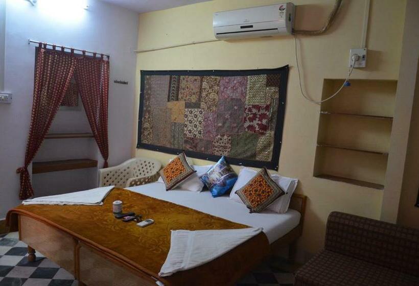 スタンダードルーム, Renuka