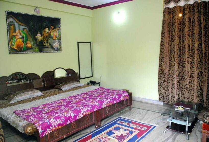 اتاق لوکس, Hill View