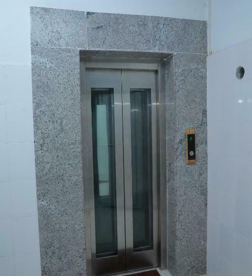 标准间, Laila Palace