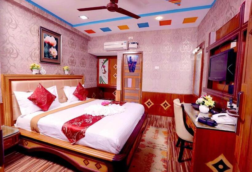 经典四人房间, Shri Swarna S Palace   A Business Class